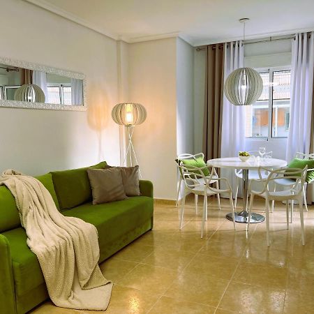 Holiday Suite Fragata Torrevieja Exterior photo