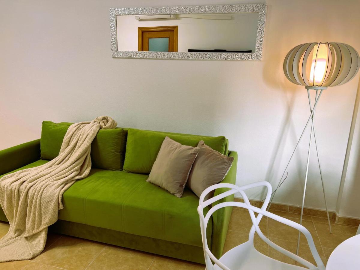 Holiday Suite Fragata Torrevieja Exterior photo