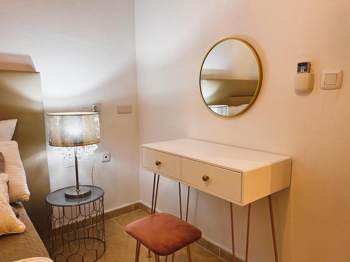 Holiday Suite Fragata Torrevieja Exterior photo