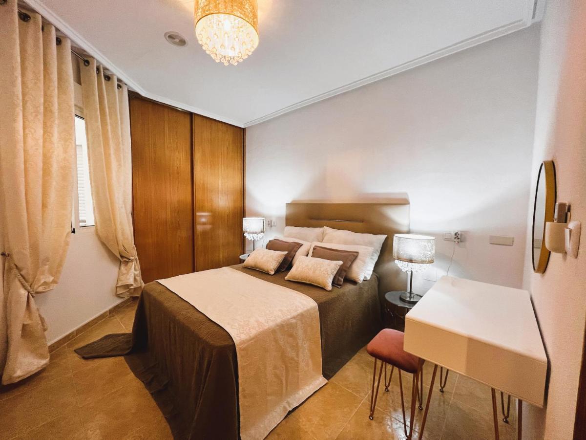 Holiday Suite Fragata Torrevieja Exterior photo